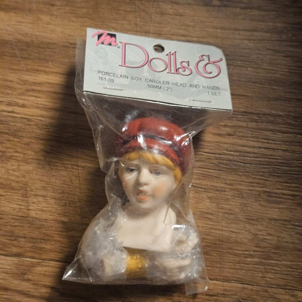 Mangelsen's Porcelain Boy Caroler Head and Hands #161-09 2" 50mm 1993 Vintage‎